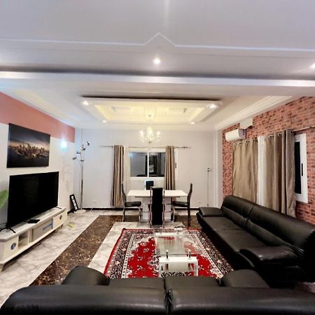 Studio Meuble Haut Standing Jouvence Yaounde Luaran gambar