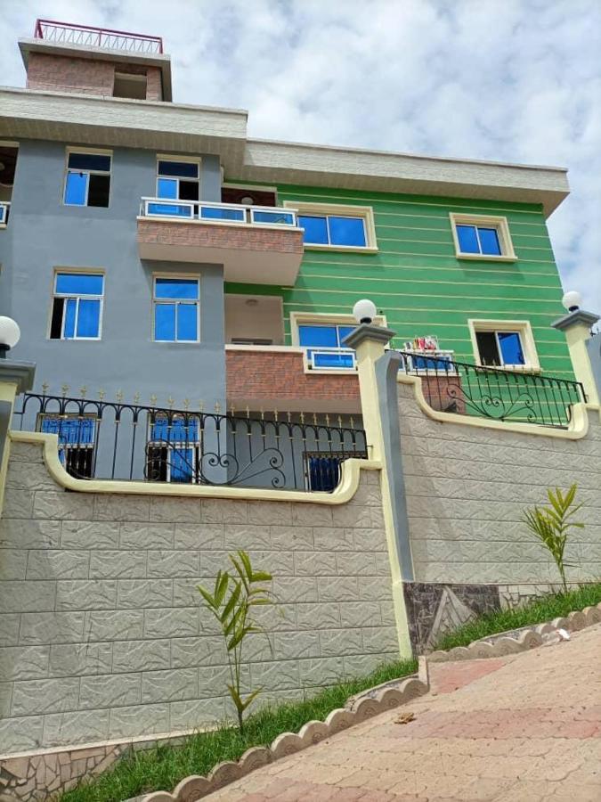 Studio Meuble Haut Standing Jouvence Yaounde Luaran gambar