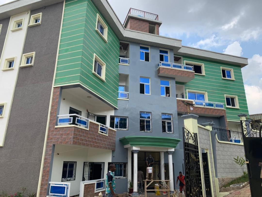 Studio Meuble Haut Standing Jouvence Yaounde Luaran gambar