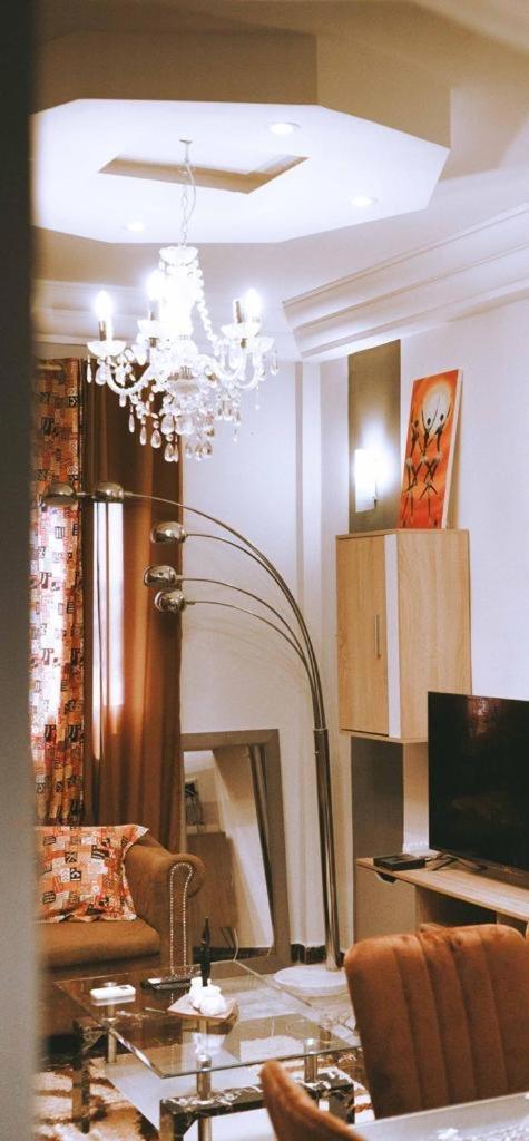 Studio Meuble Haut Standing Jouvence Yaounde Luaran gambar