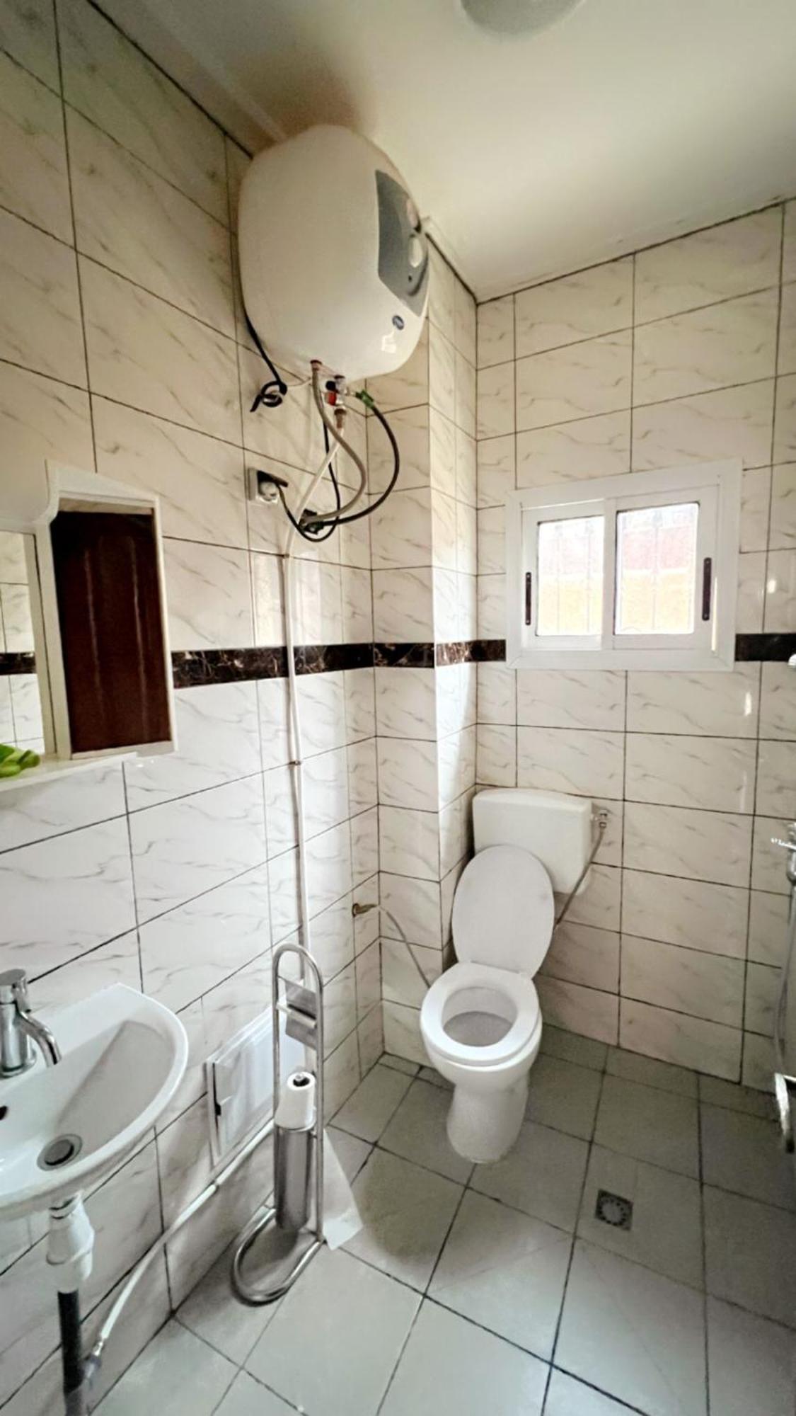 Studio Meuble Haut Standing Jouvence Yaounde Luaran gambar
